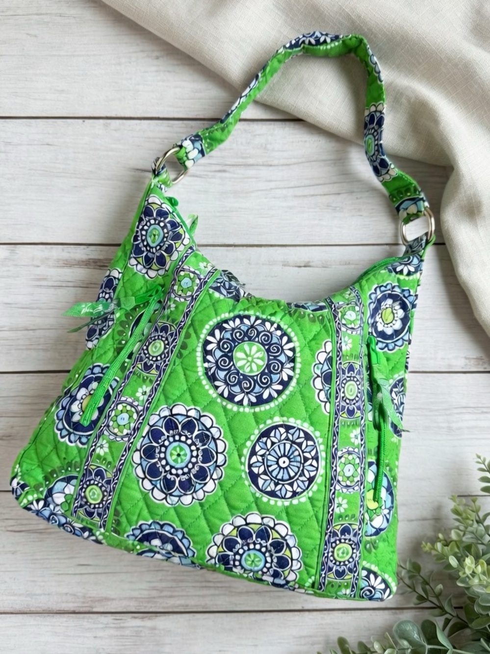Vera Bradley On‑the‑Go Crossbody in Lime’s Up Green Floral - EXCELLENT CONDITION